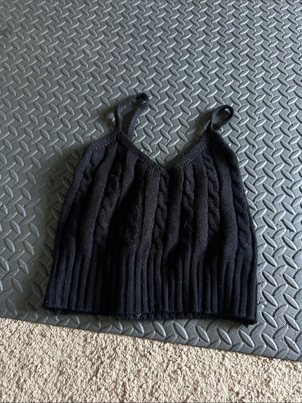 SHEIN Black Cable-Knit V-Neck Sleeveless Sweater Tank